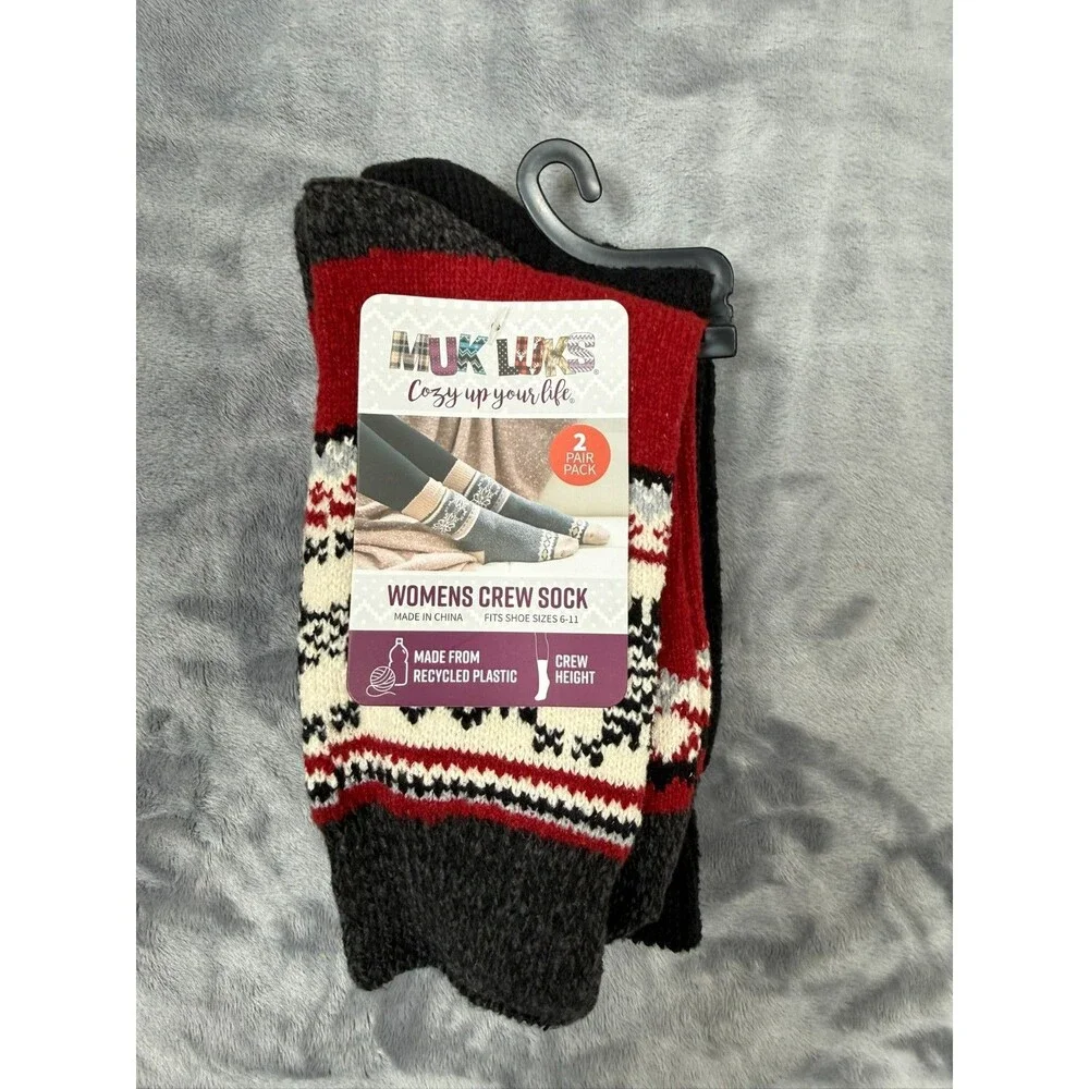 Muk Luk Women’s  2 Pair Pack Crew Height Socks size 6-11 Red